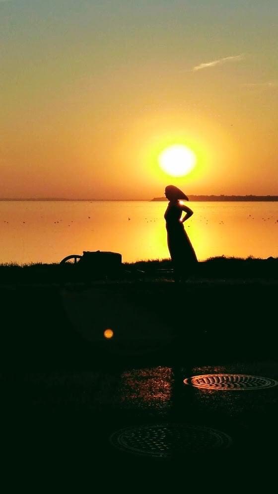 Fiskargumman i solnedgång. Foto: Irma Thomasson