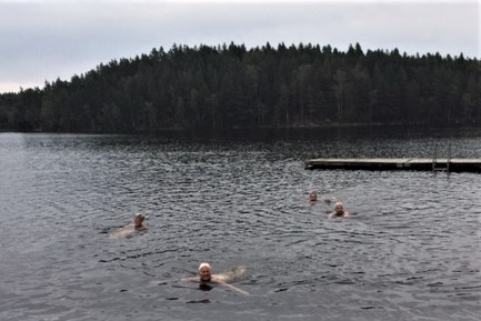 PRO-klassikern, simning vid Hedgärdessjön