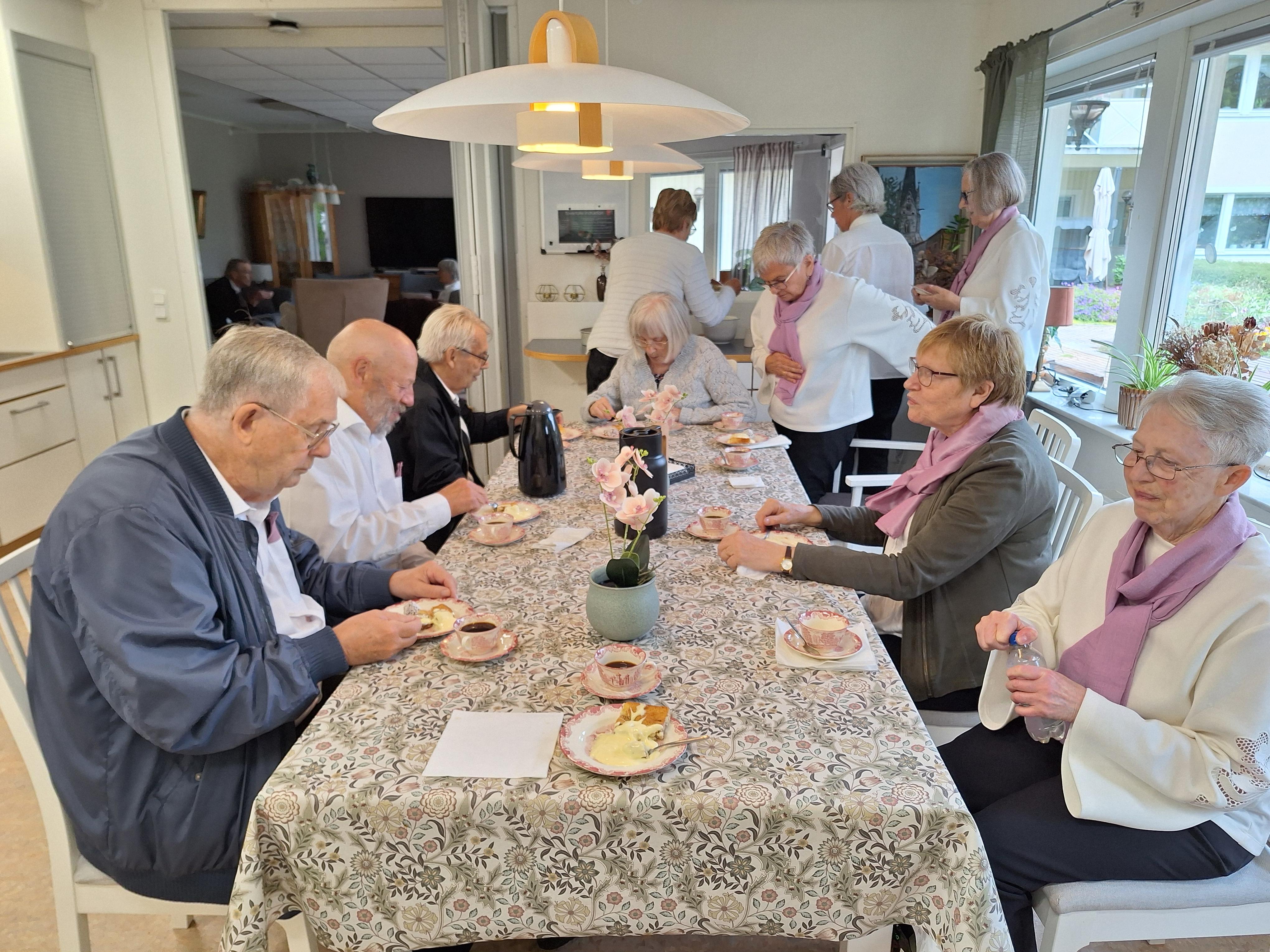 Fika på Malmgården i Skara. Foto: Jakob Larsson