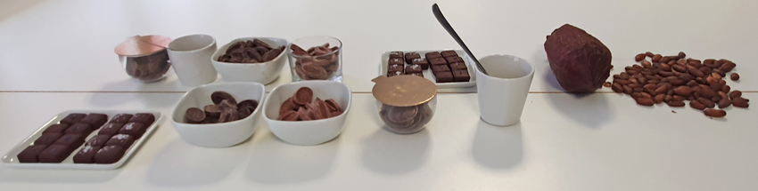 Chokladbönan i olika tillverkningssteg - Foto: Monica Andersson
