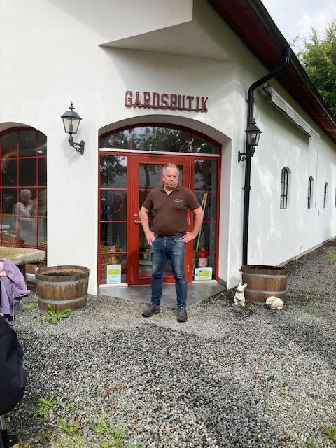 Besök på Petersborgs gård,där Hans svensson berättade  om sin kummin och senapsodling