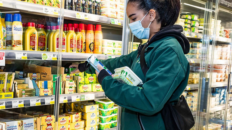PRO:s stora matprisundersökning blev i år på grund av coronapandemin den största genomgången hittills av matpriser på nätet. Foto: Anneli Nygårds