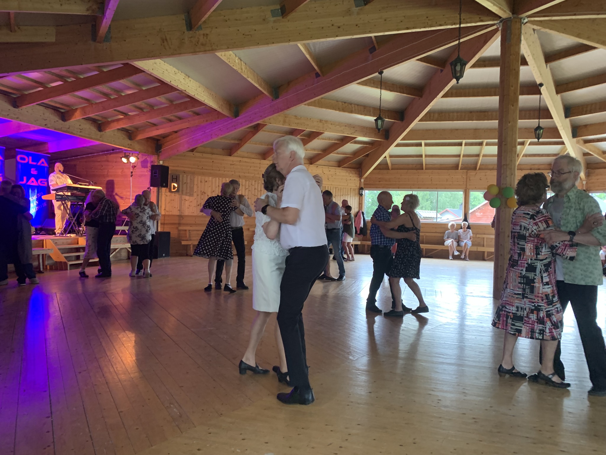Människor som dansar.