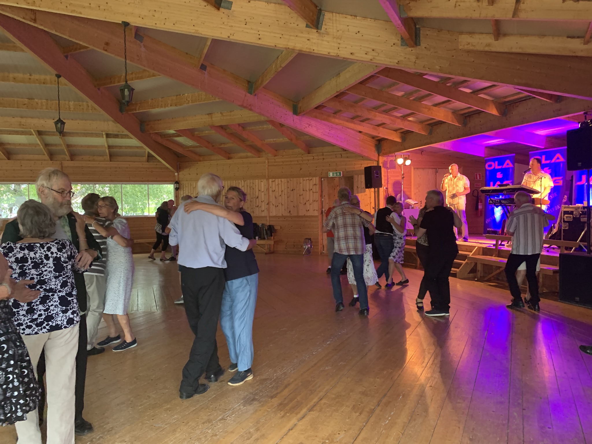 Människor som dansar.