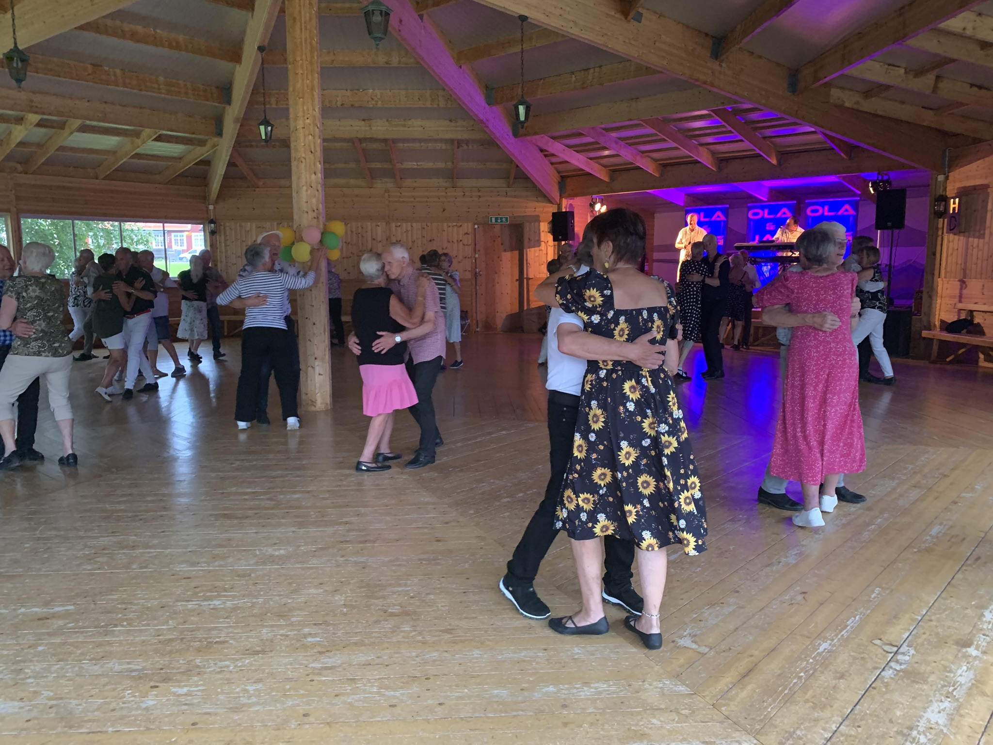 Människor som dansar.
