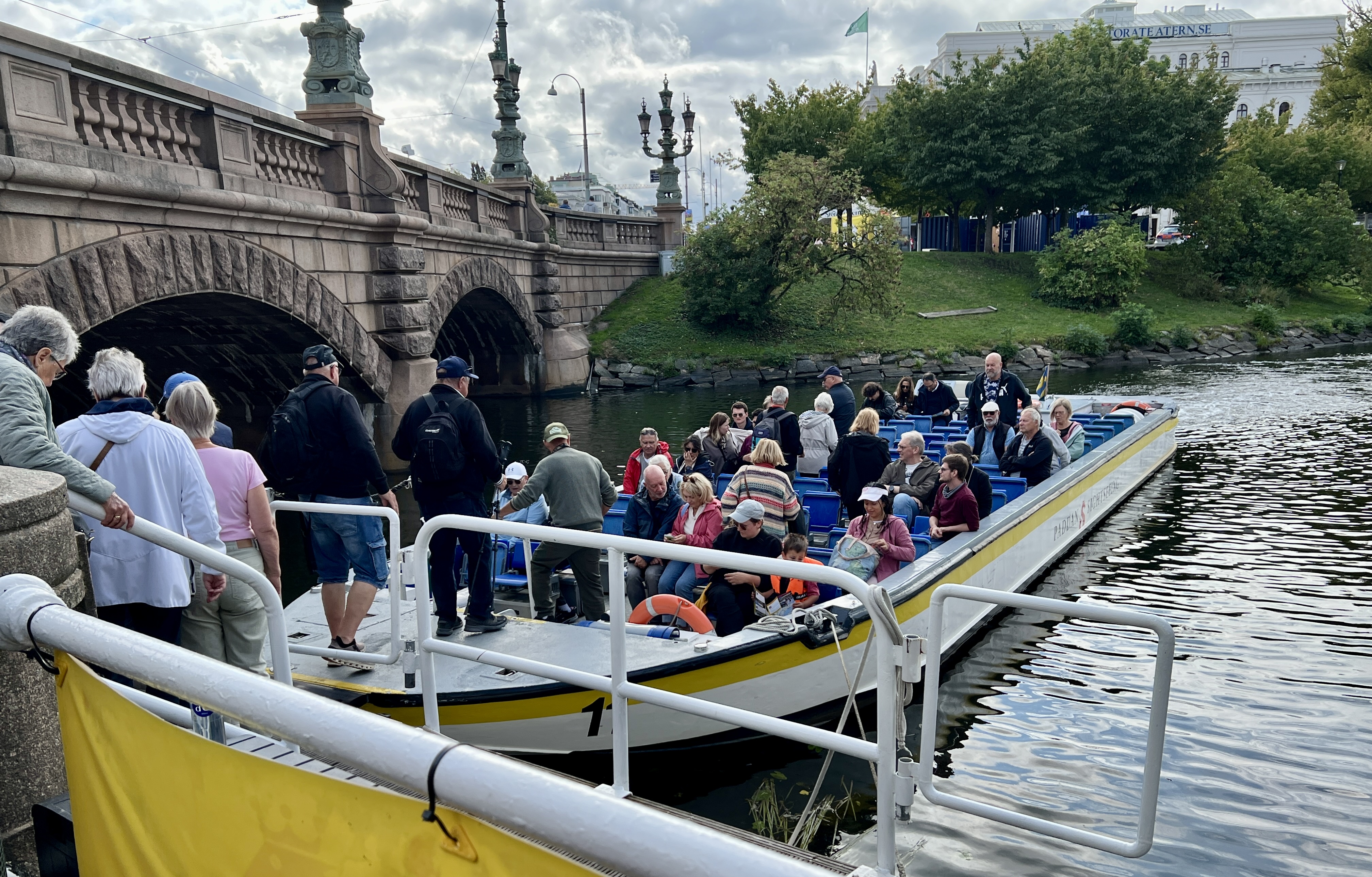Ombordstigning på paddan i Göteborg,