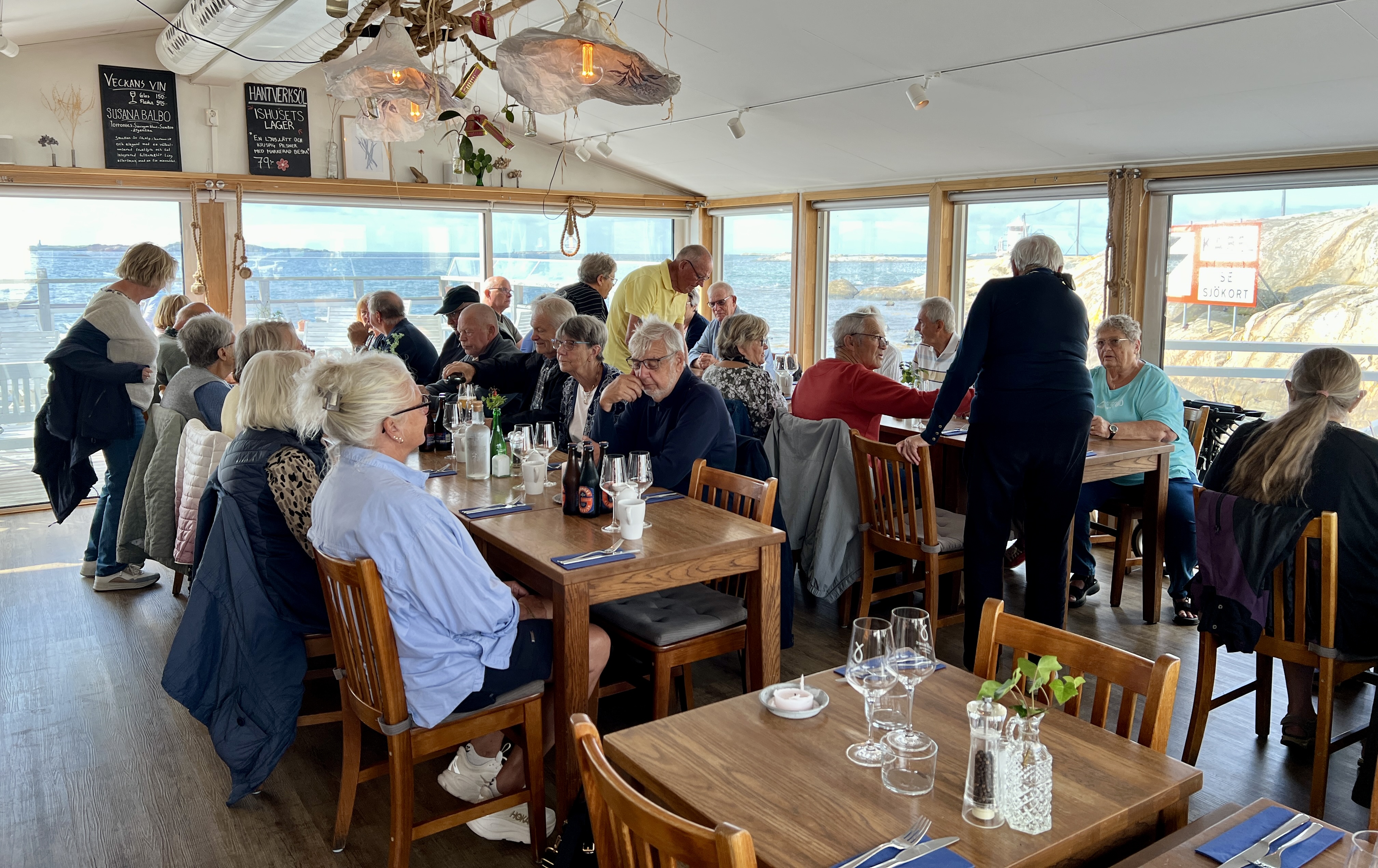 Lunch vid havet på restaurang Tullhuset på Hönö.