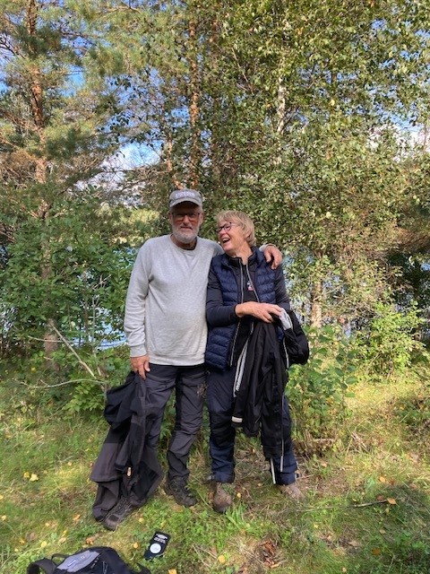 Två som njuter av naturen och varandras sällskap. Foto: Marita Mattsson