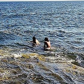 Bad i Ålands jäsande hav
