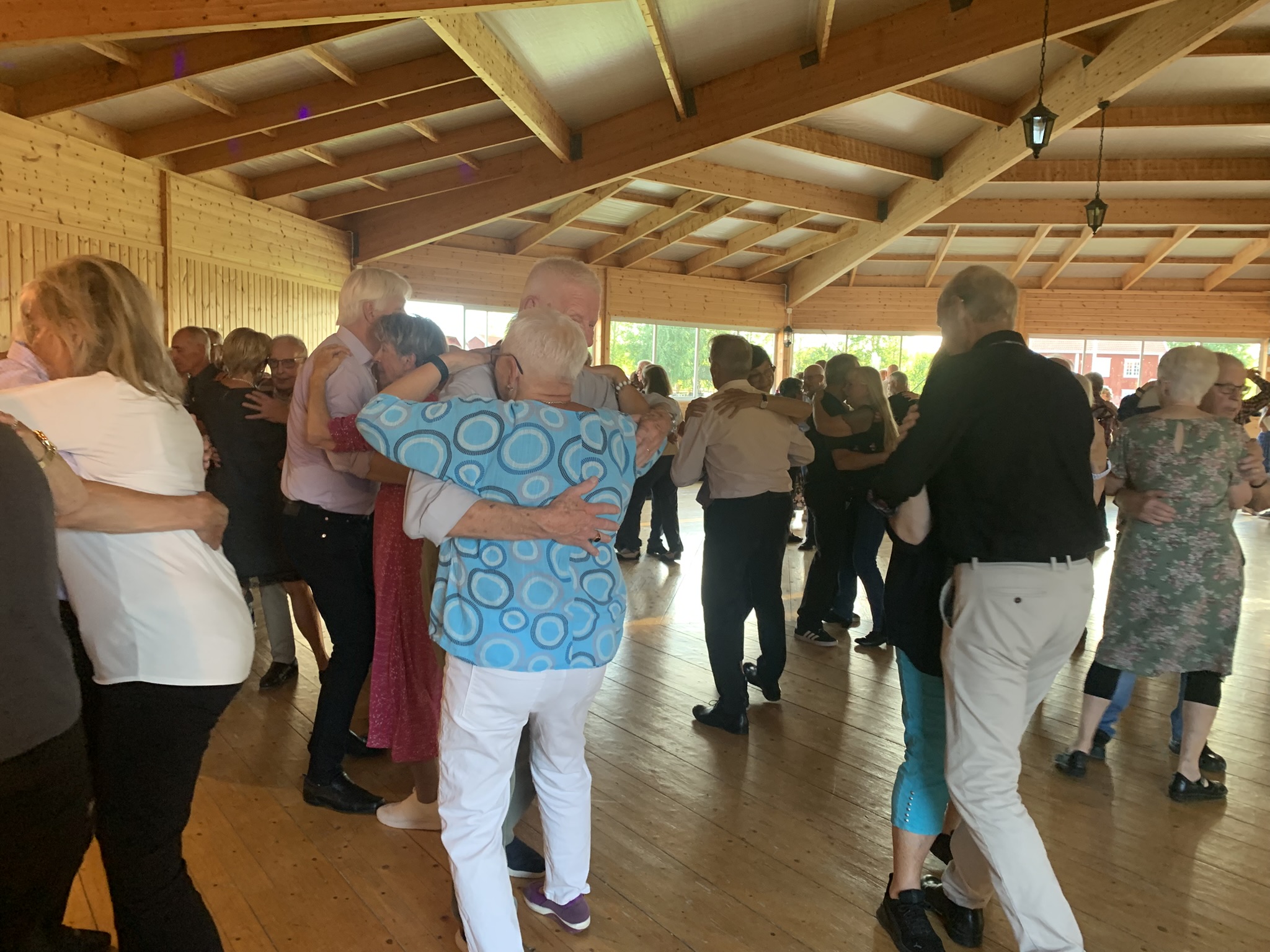 Människor som dansar.