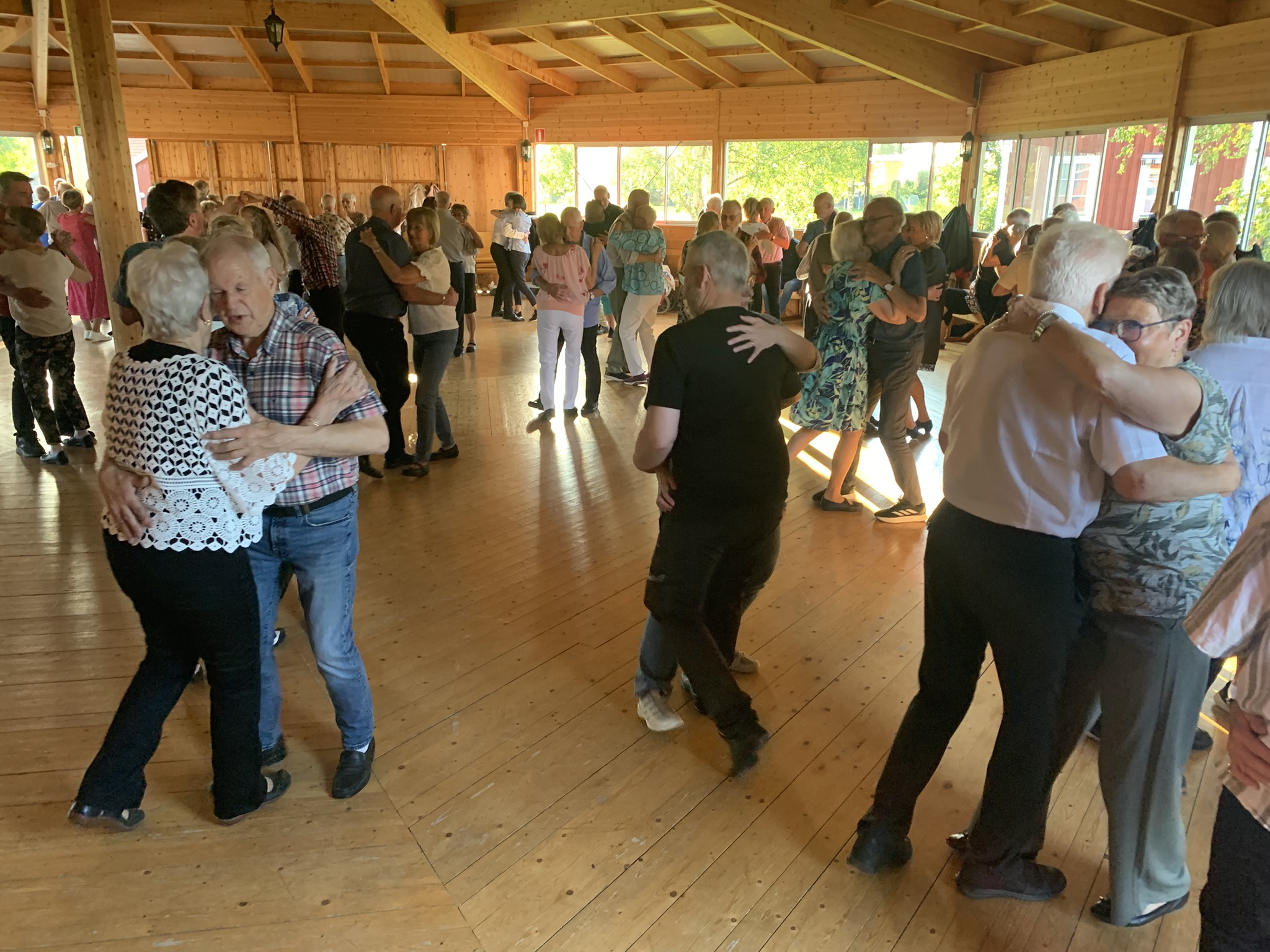 Människor som dansar.