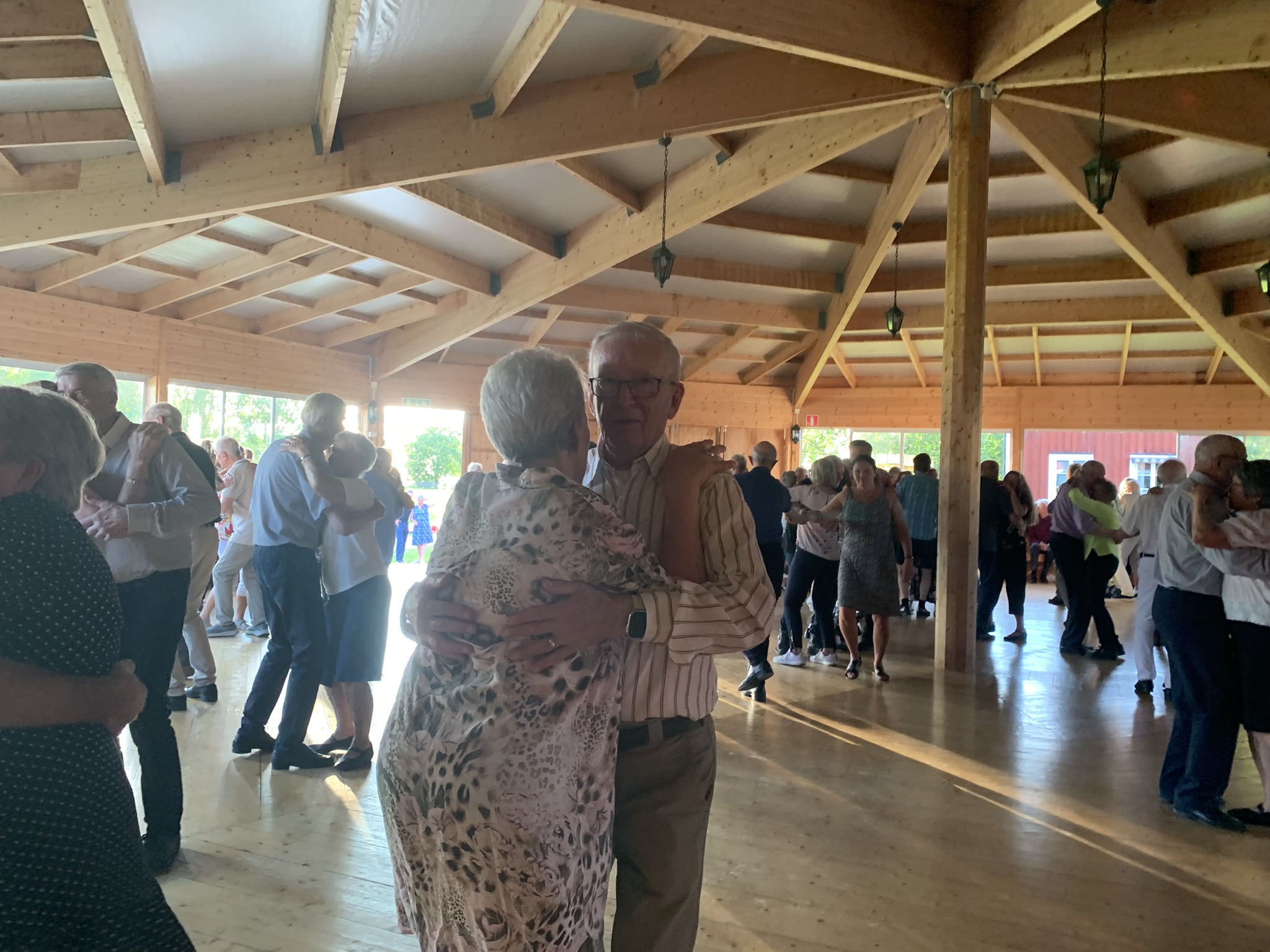Människor som dansar.