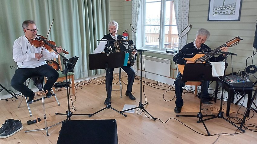 "Play It Sam" med "Från jazz till visa och allt däremellan". Text Claes-Göran. Foto Lisbeth Eriksson