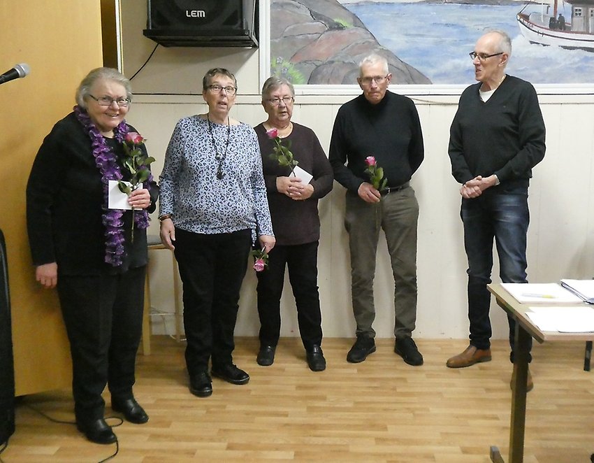  Anne-Britt Hermansson, Lisbeth Söderlind , Gunvor Olsson och Alvar Nybom  tackades för gott arbete för PRO Skredsvik