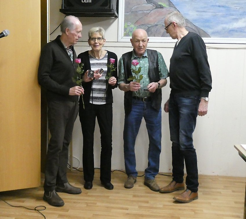 Ivar Simonsson, Kerstin Grenander och Torsten Nilsson erhöll 5- 5-års nålar resp. brosch