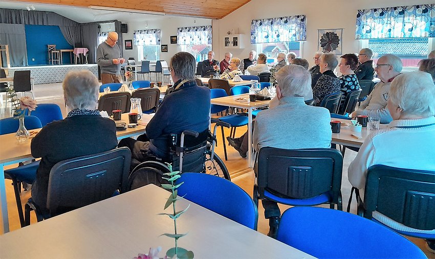 Rune Carlsson berättar idrottsminnen på PRO. Foto: Christina Norlin Janson.