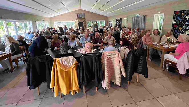 Lantcaféet Gräddhyllan, utflyktsmålet för dagen. Foto: Stig Ålund.
